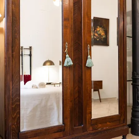 Teatro Apartment *
